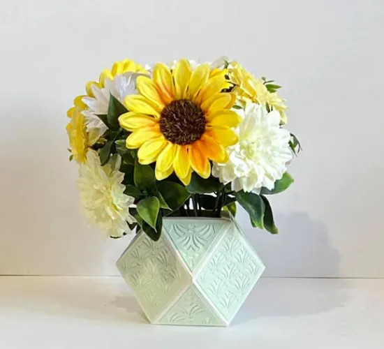 Craft Buddy Forever Flowerz Pretty Patterns Vase Die Set Hot