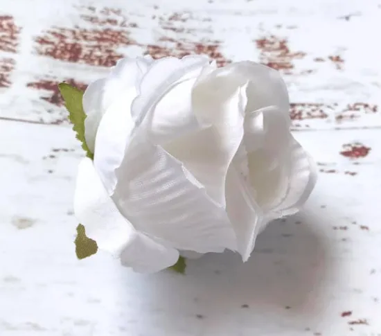 Craft Buddy Royal Roses Forever Flowerz - approx 60 - White Clearance